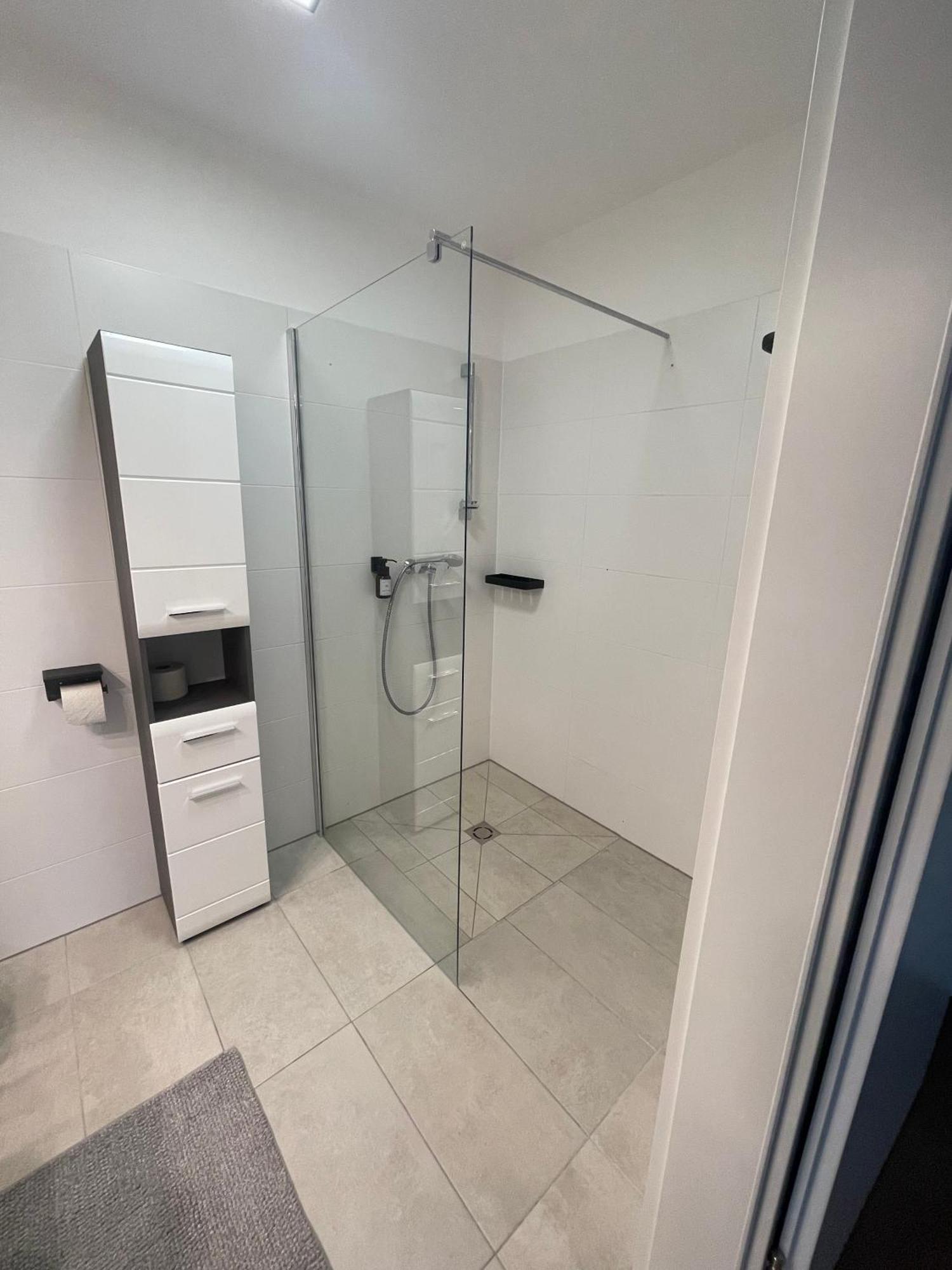 Luxusapartment Mit 40 Qm Terrasse, E-Parkplatz Und Parkplatz 格拉茨 外观 照片