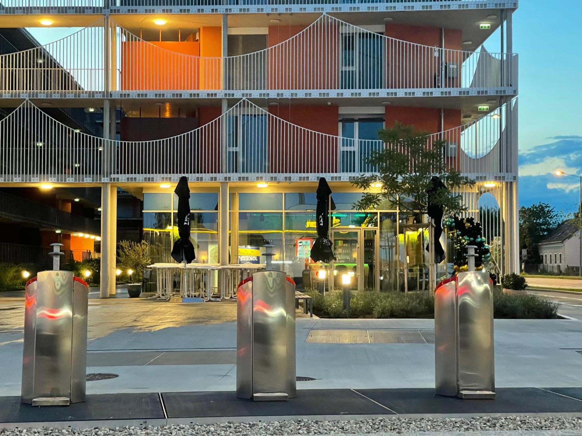 Luxusapartment Mit 40 Qm Terrasse, E-Parkplatz Und Parkplatz 格拉茨 外观 照片